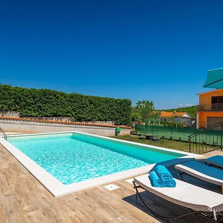 Holiday home Krasna Kuca Pula