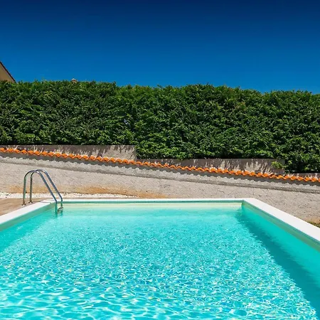 Krasna Kuca * プーラ