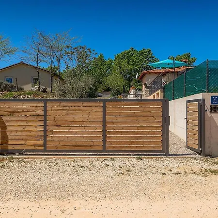 Krasna Kuca 別荘 *