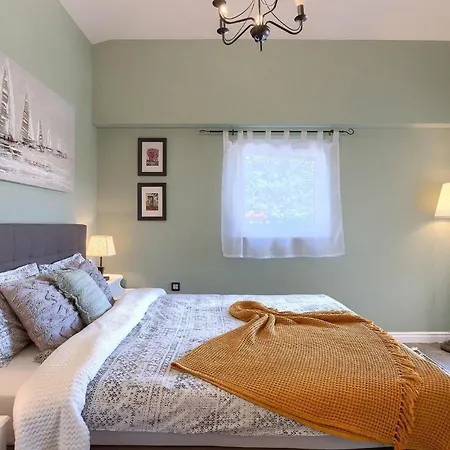 Krasna Kuca 別荘 *