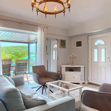 別荘 Krasna Kuca プーラ