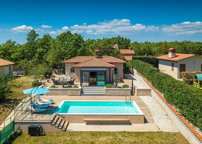 Krasna Kuca Feriehus *